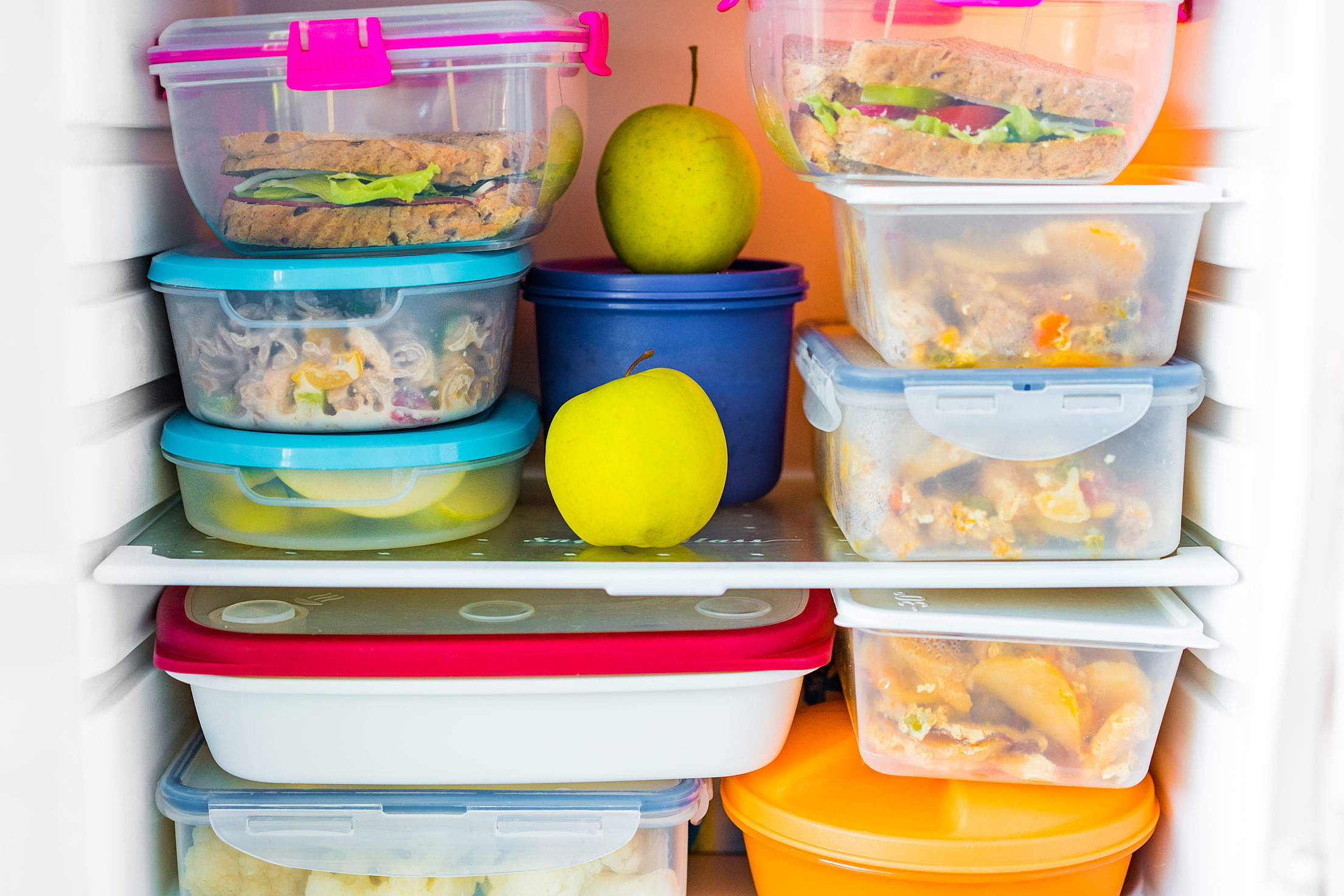 Hogyan pakoljunk a hűtőbe? Mindenekelőtt átláthatóan+