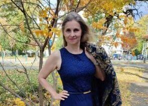 Ünnepi előzetes: kék ruha minden alkalomra