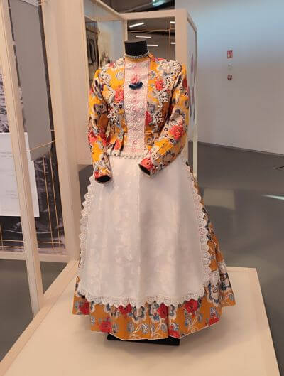 Súlyos anyag kiállítás - program a Néprajzi Múzeumban